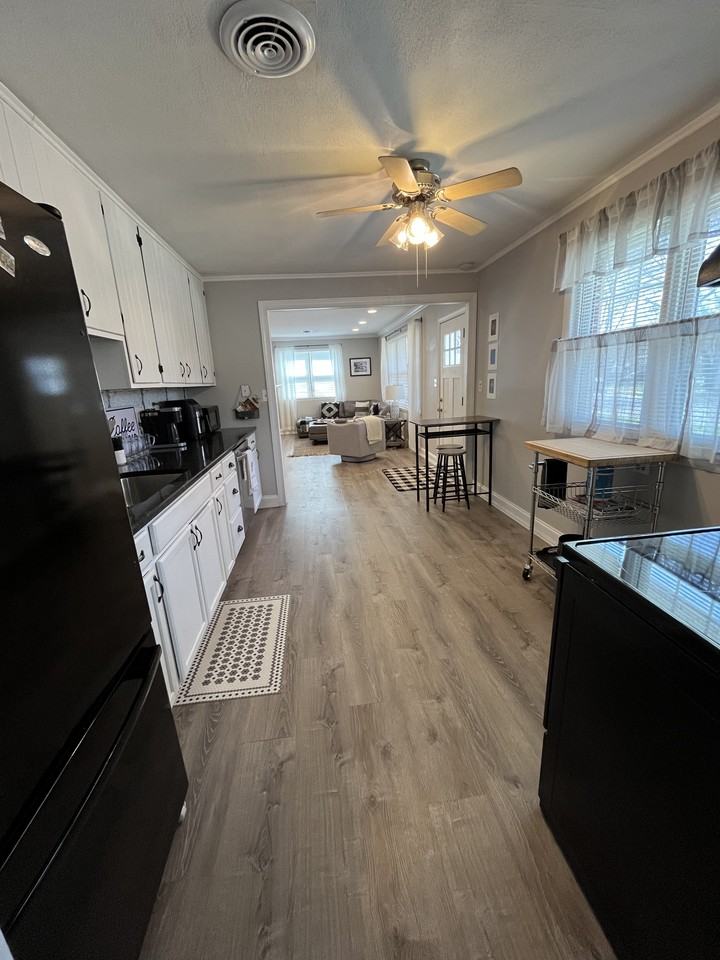 703 Brook Dr #NA - Photo 5 of 20