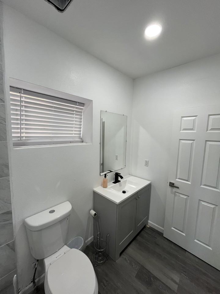 1204 Sawmill Rd Nw #1 - Photo 4 of 13