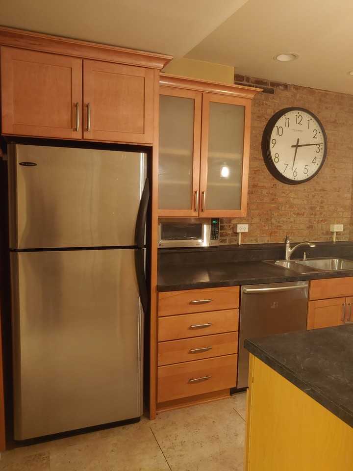 111 S 13th St #2 - Photo 5 of 26