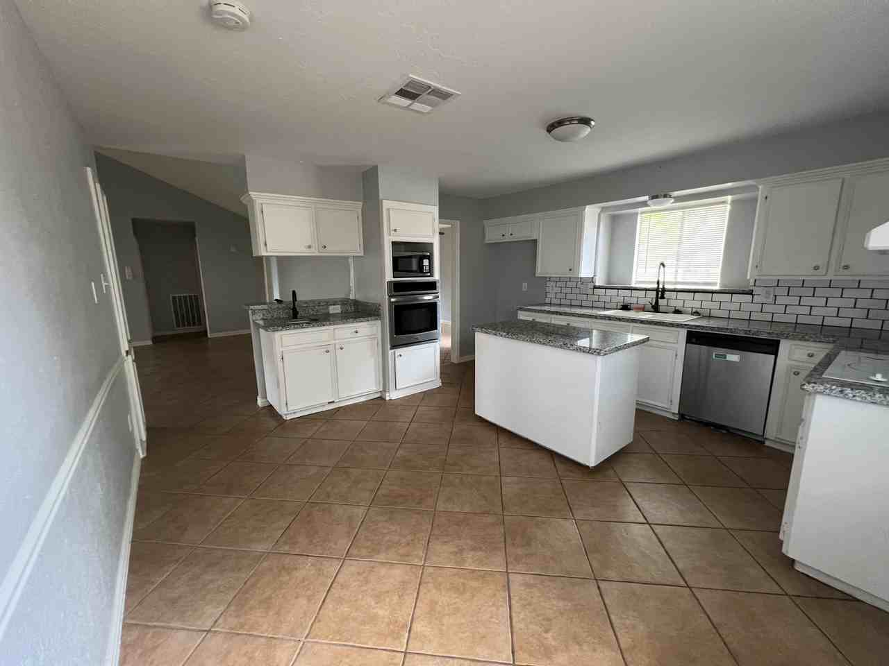 14715 Spring Lake Dr #NA - Photo 7 of 10