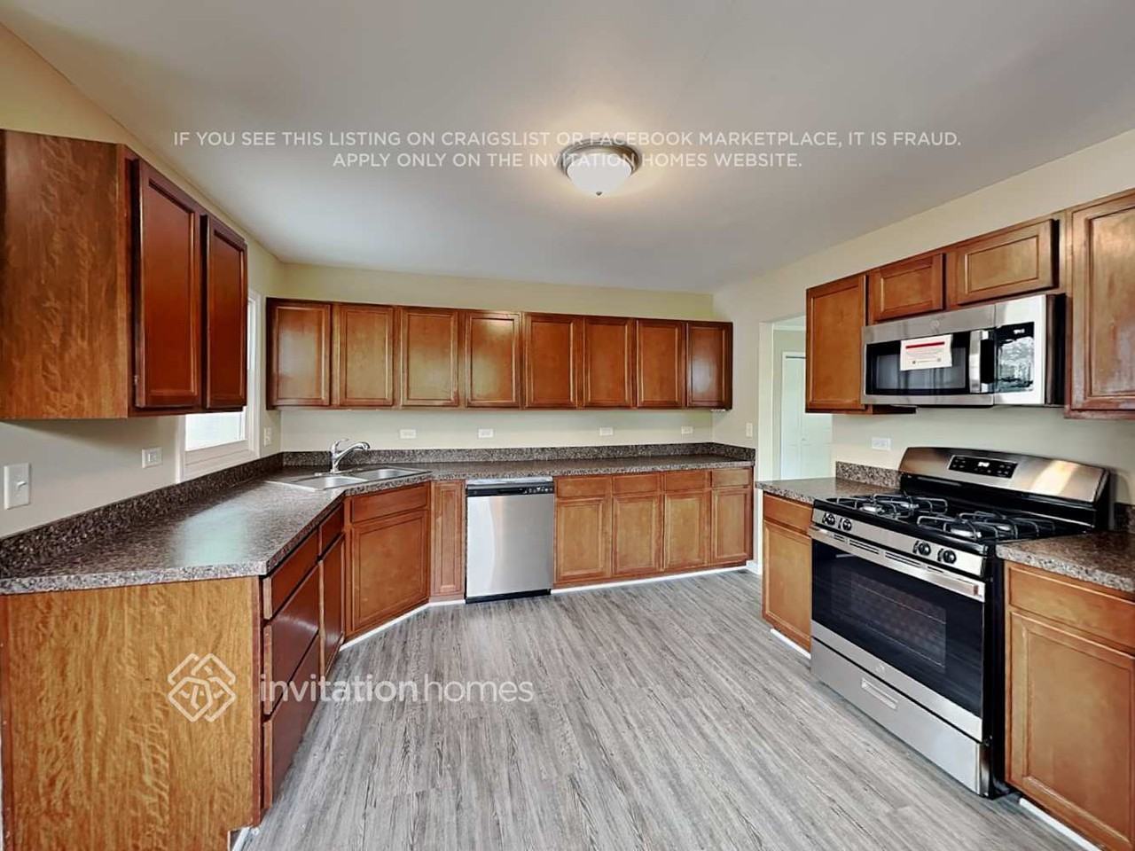 2602 Fremont St - Photo 6 of 19