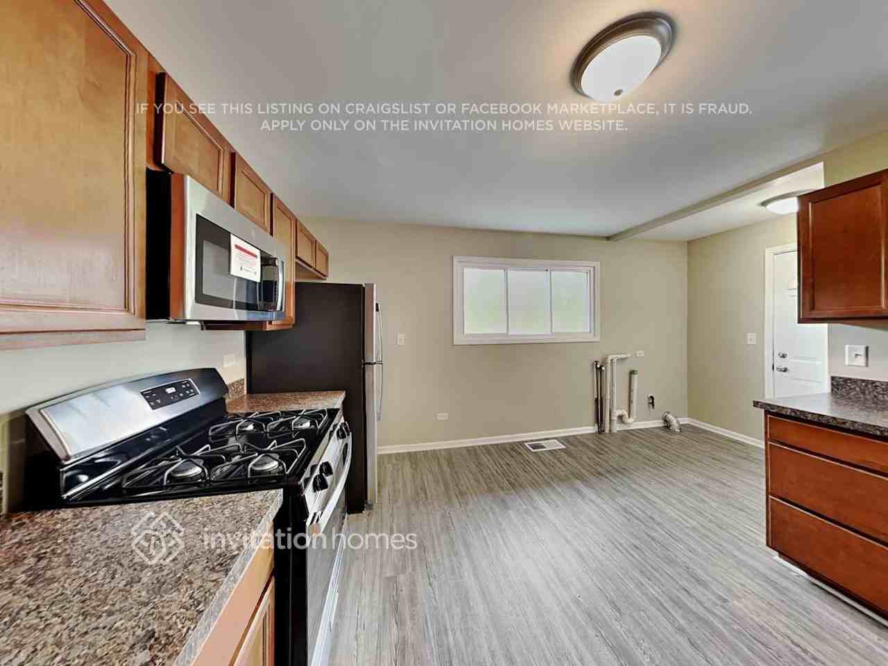2602 Fremont St - Photo 7 of 19