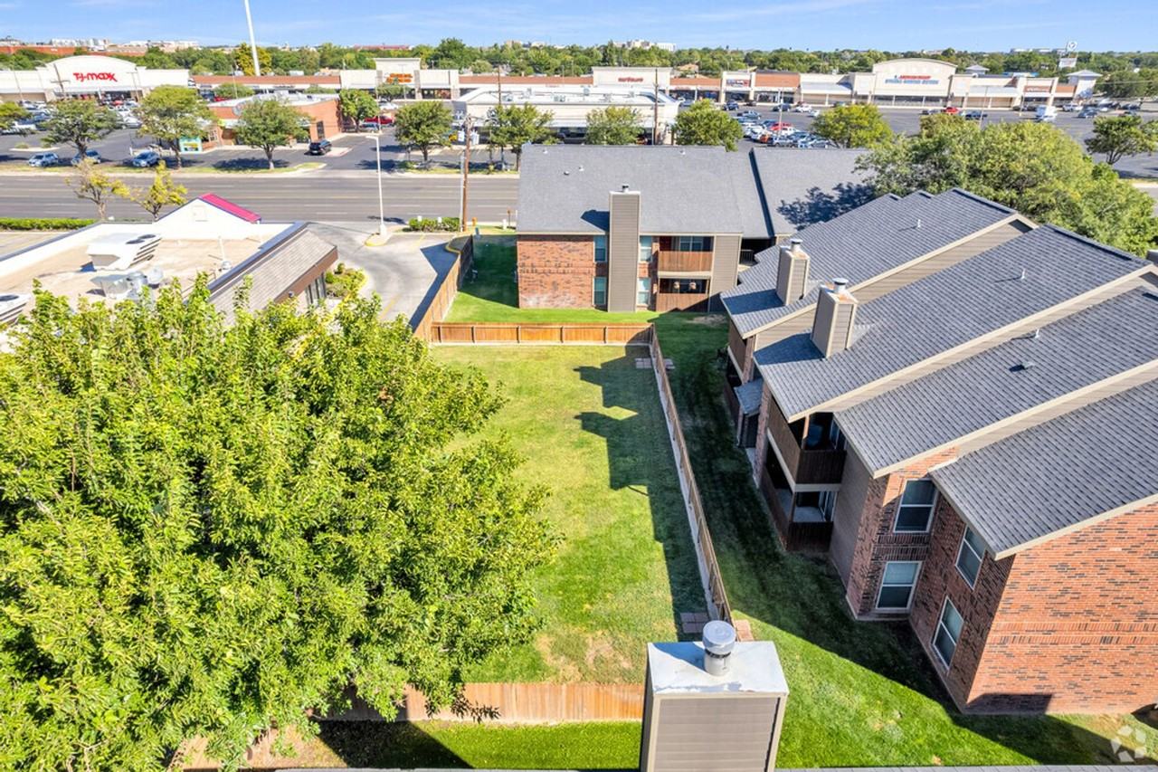 Chasewood - Photo 5 of 19