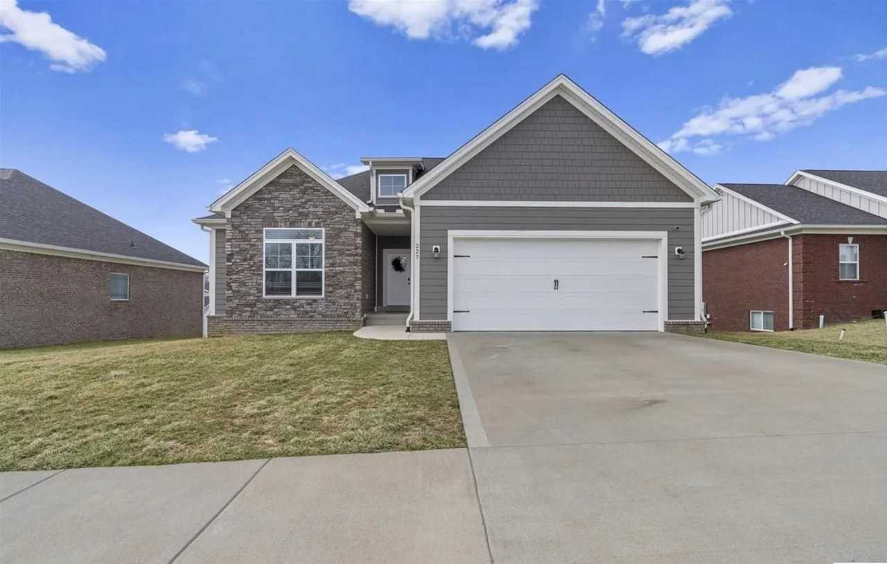 227 Wild Deer Dr - Photo 3 of 11