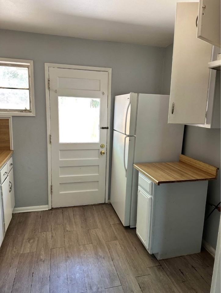 2711 Duncan Dr - Photo 2 of 8