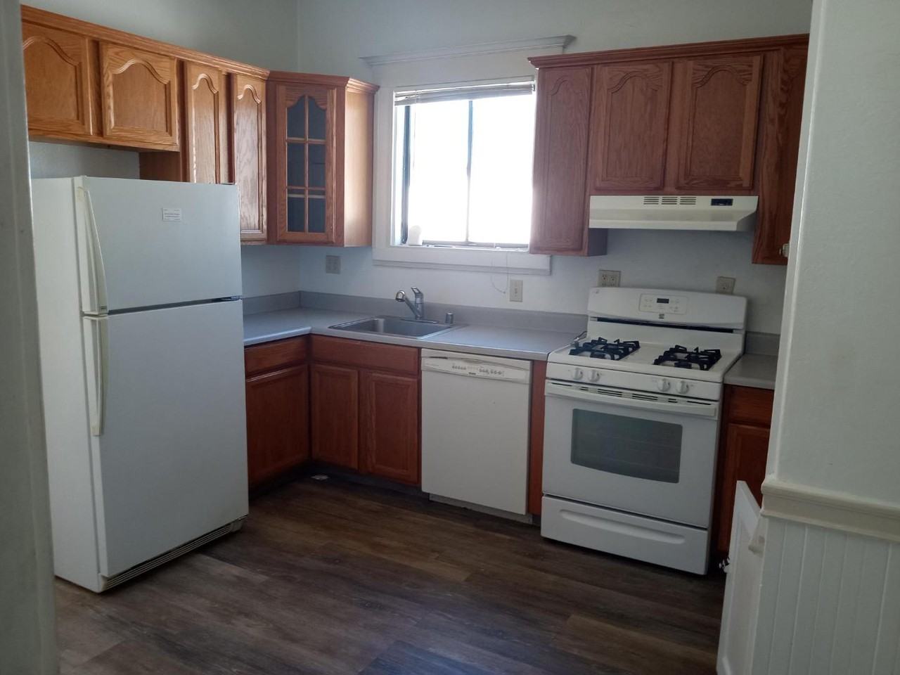 312 G St - Photo 2 of 14