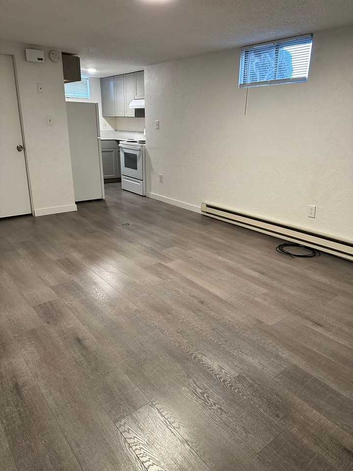 135 135 Davis Ave - 135 Davis - 4 #4 - Photo 3 of 18