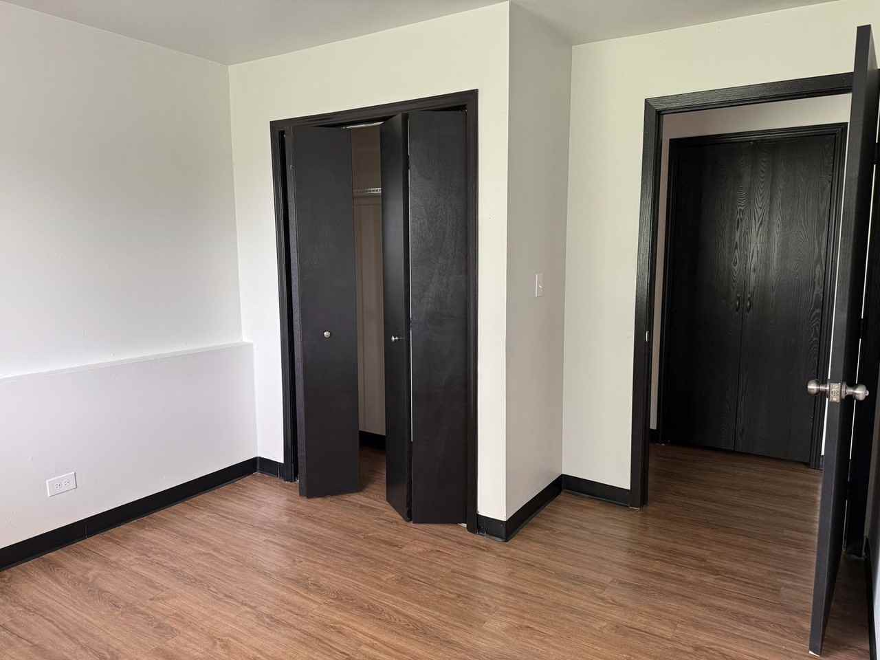 Tan Oak Apartments - Photo 3 of 35