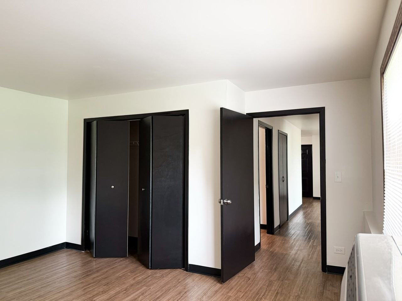 Tan Oak Apartments - Photo 5 of 35