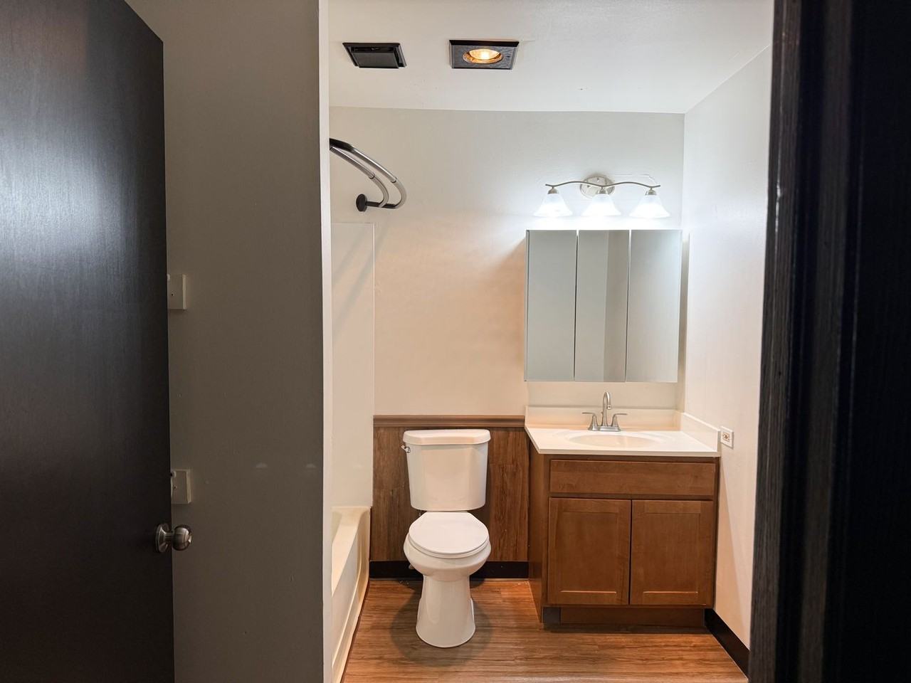 Tan Oak Apartments - Photo 6 of 35