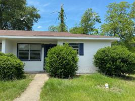 featured image of 530 Cecil Ln
