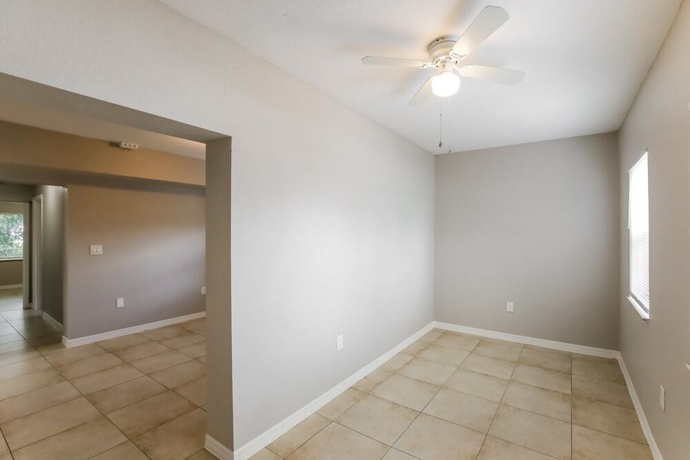 2330 Nwst - Photo 7 of 16