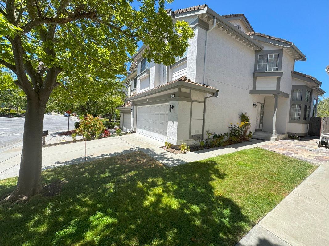 122 Lynx Ct - Photo 2 of 27