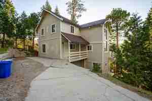 featured image of 521 Pioneer Rd