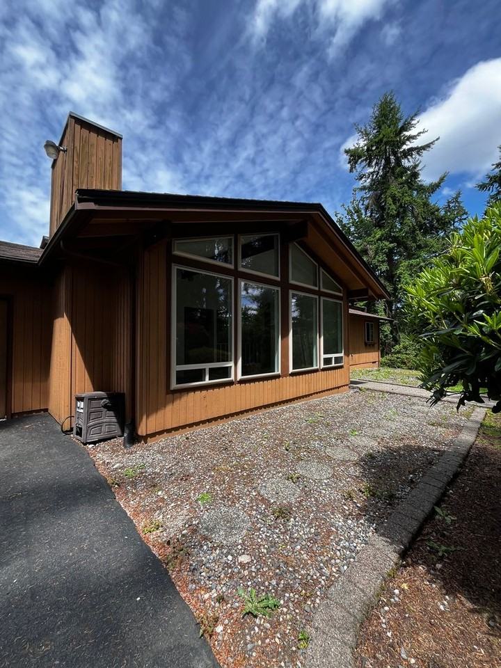 32922 Military Rd S - Photo 2 of 34