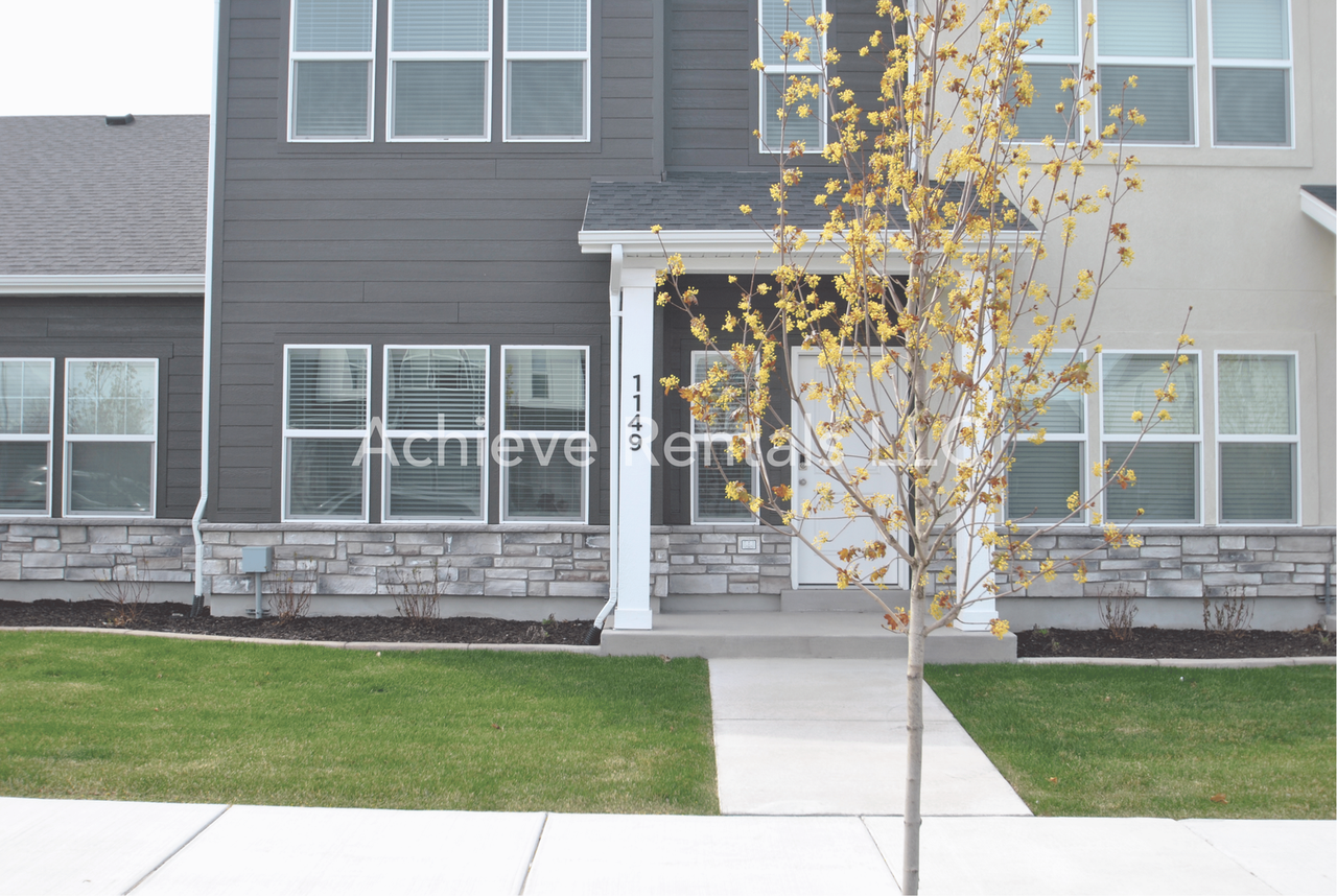 1149 W 1870 S - Photo 2 of 19