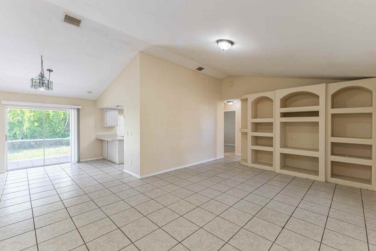 3733 Sw 1st Ave - Photo 6 of 16