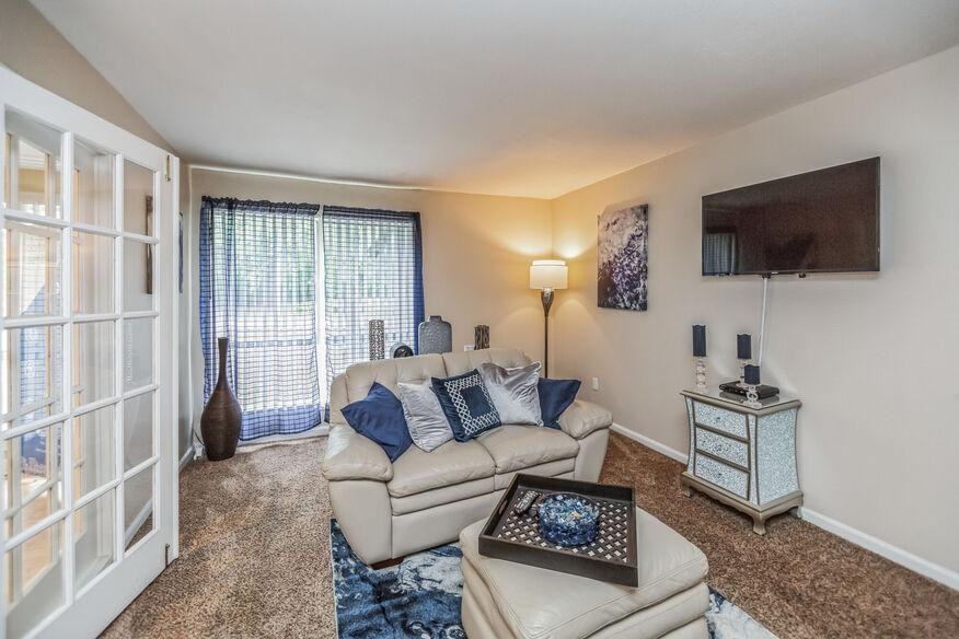 6015 Summer Trace Dr - Photo 3 of 16