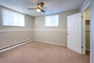 300 Russell Blvd - Photo 1 of 1