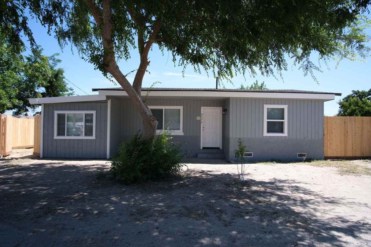 9572 Phelan Cir - Photo 3 of 22