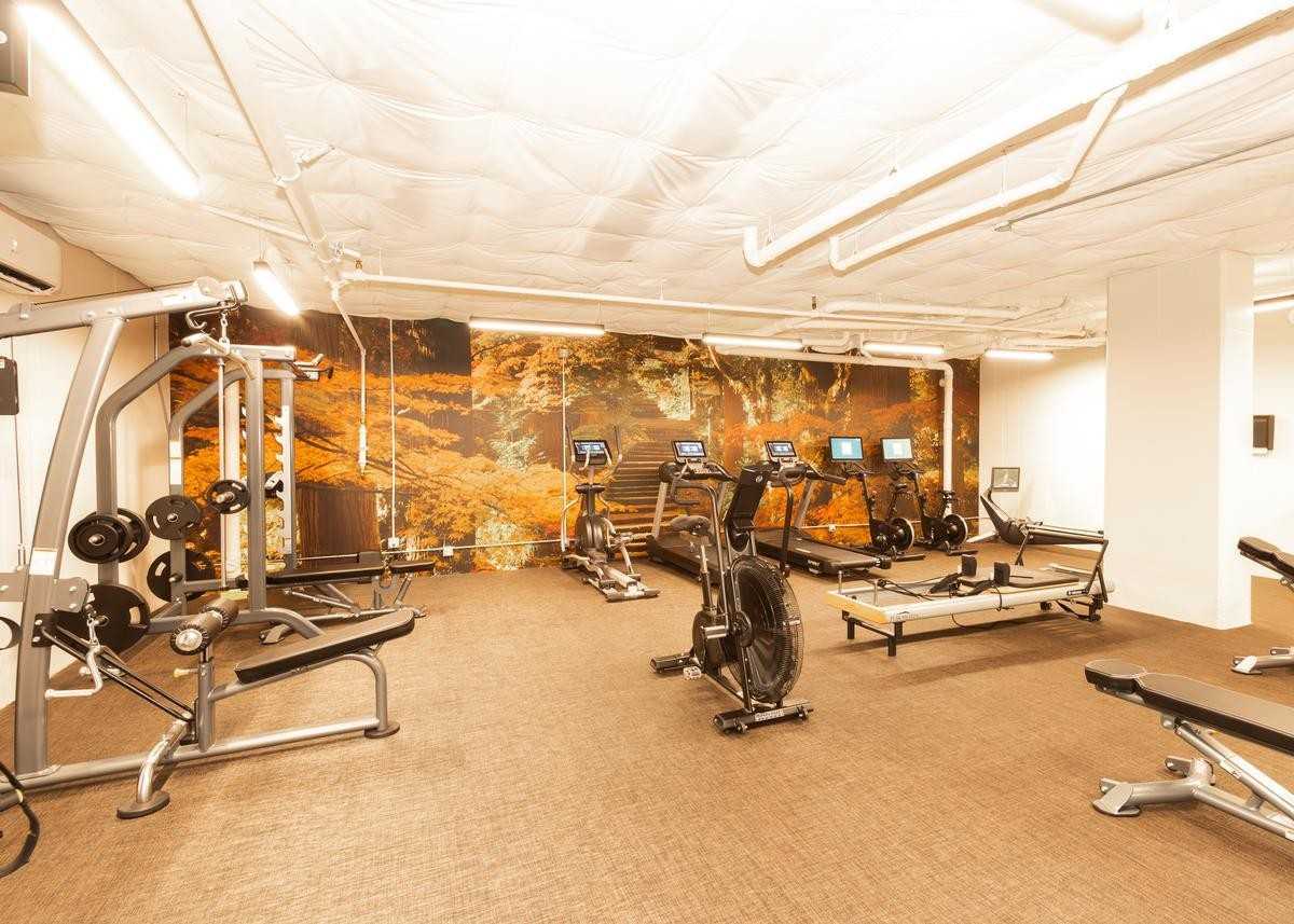 2625 E Burnside St - Photo 5 of 23