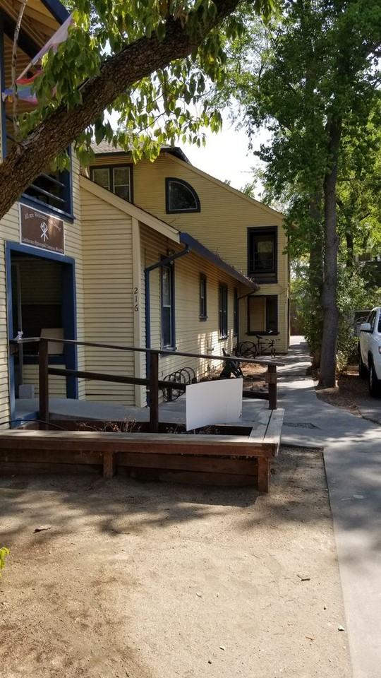 214 A St - Photo 4 of 18