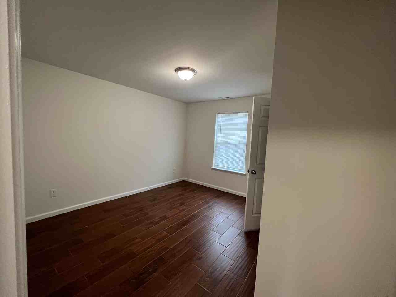 210 Bogart Blvd - Photo 2 of 11