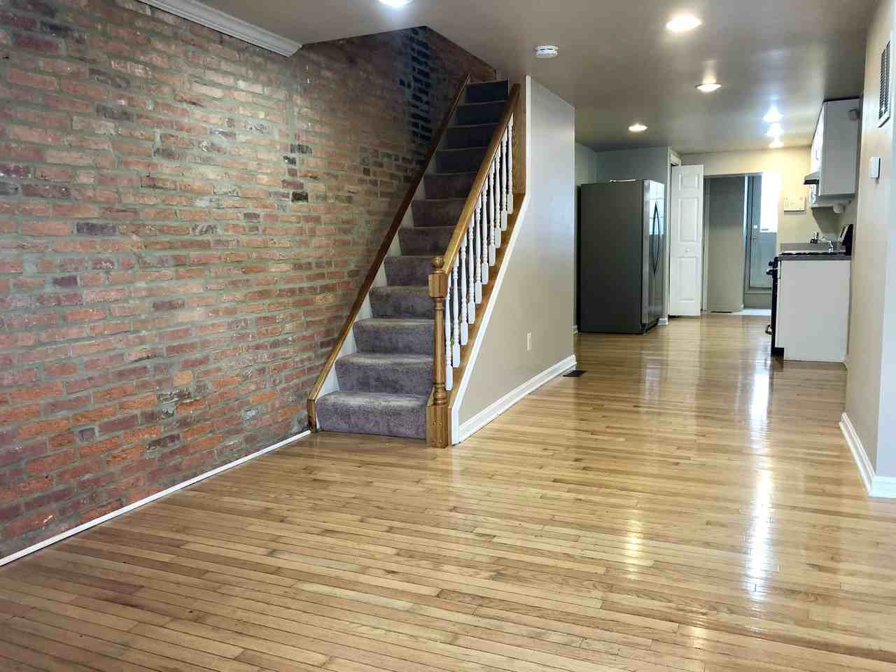2410 Foster Ave - Photo 4 of 18