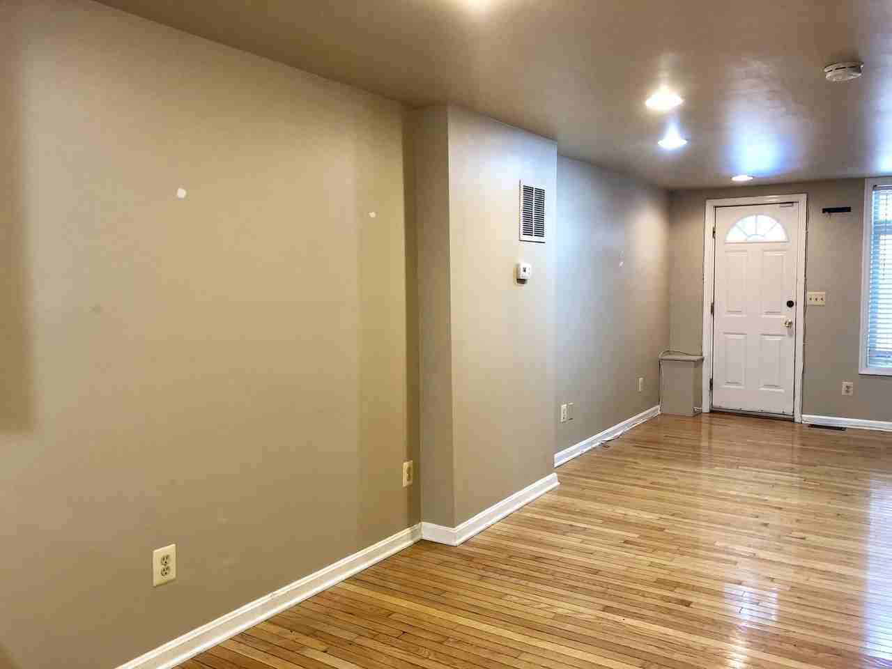 2410 Foster Ave - Photo 3 of 18