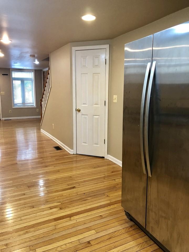 2410 Foster Ave - Photo 7 of 18