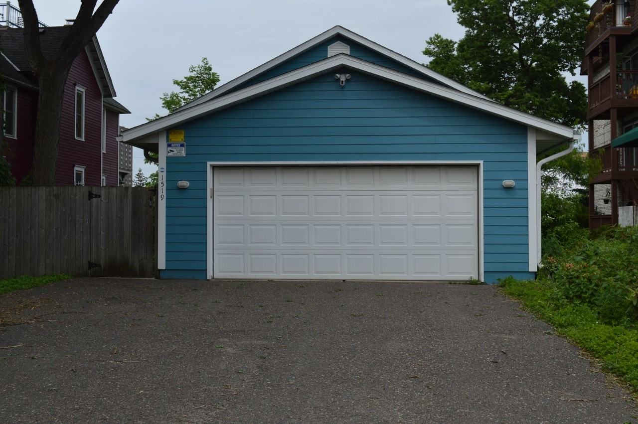 1519 Portland Ave - Photo 2 of 33