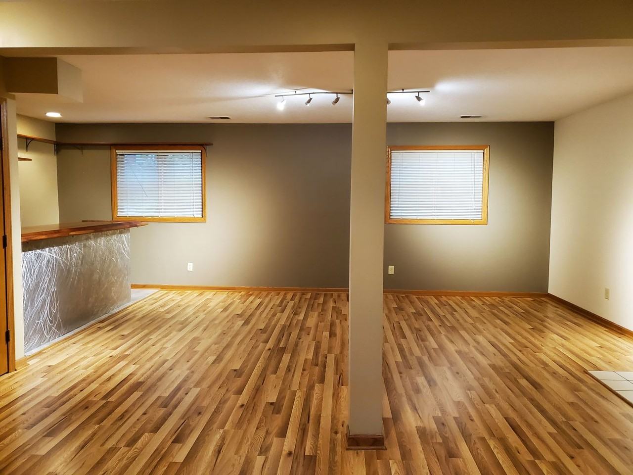 1519 Portland Ave - Photo 5 of 33