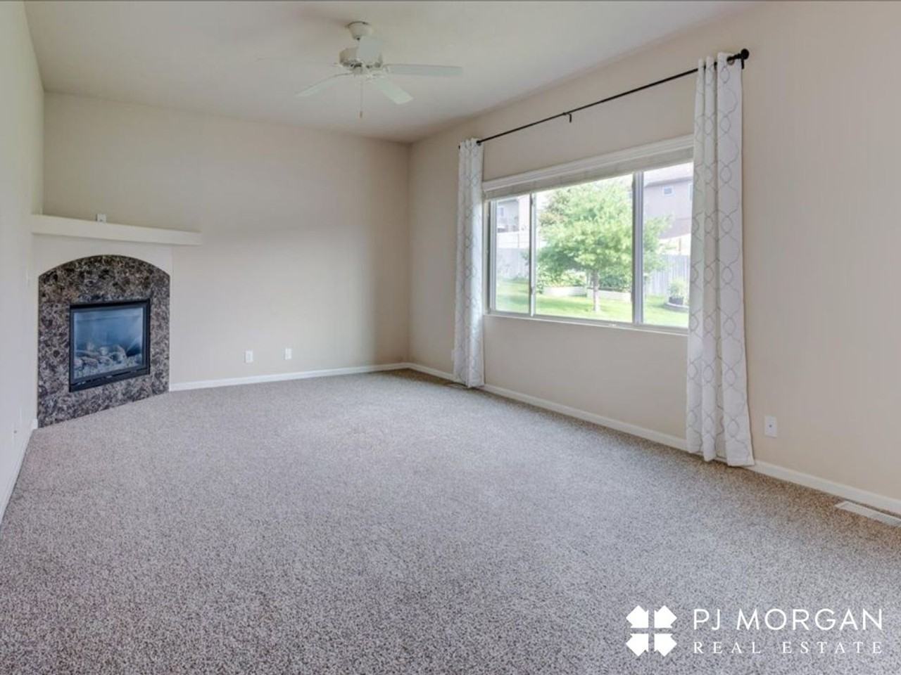 18726 Birchwood Ave - Photo 6 of 20