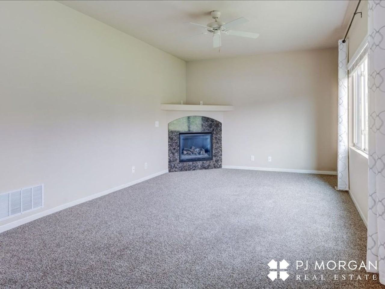 18726 Birchwood Ave - Photo 7 of 20