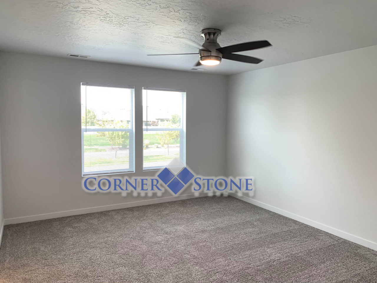 3301 S Daybreak Ave - Photo 3 of 18