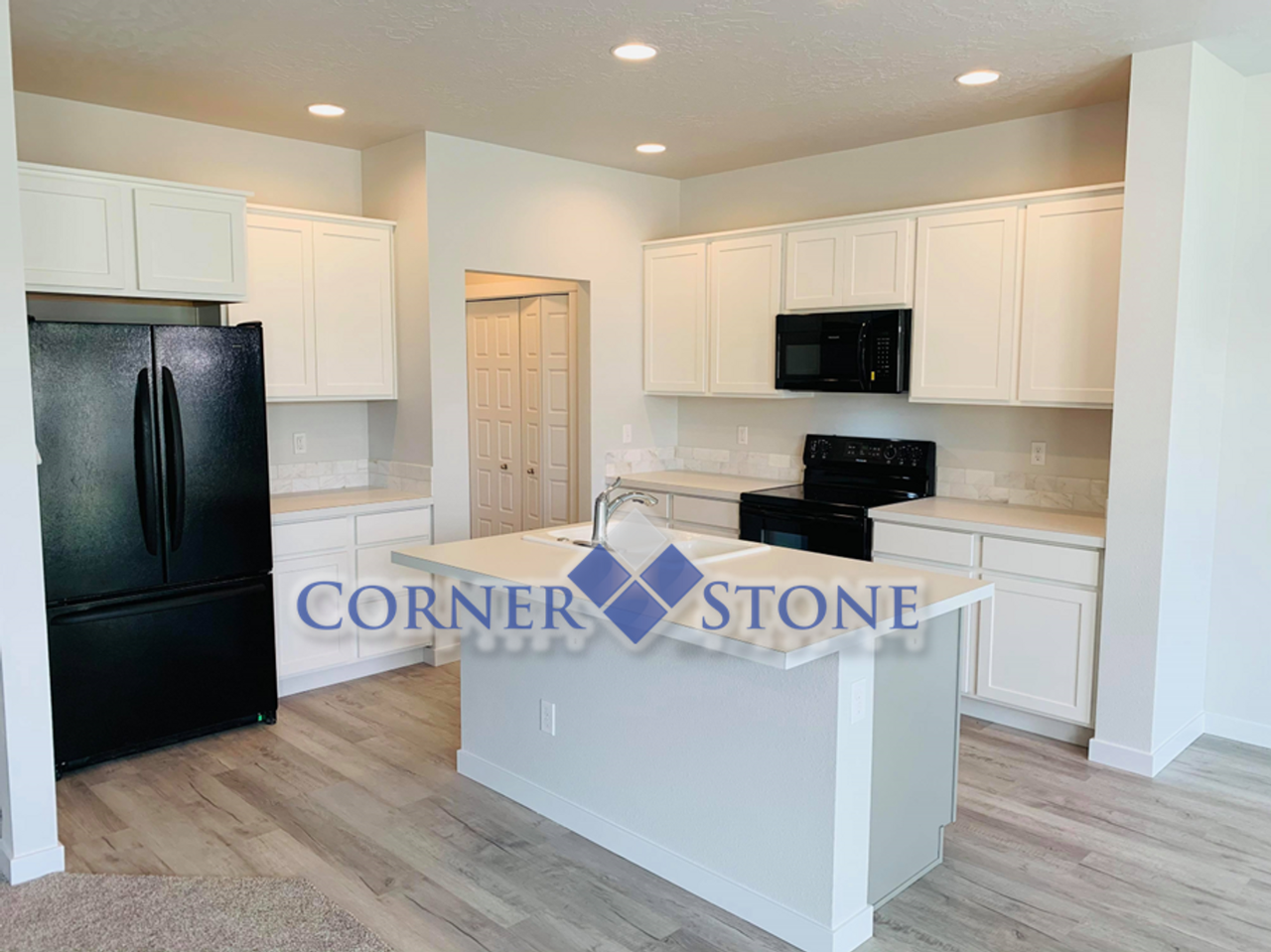 3301 S Daybreak Ave - Photo 5 of 18