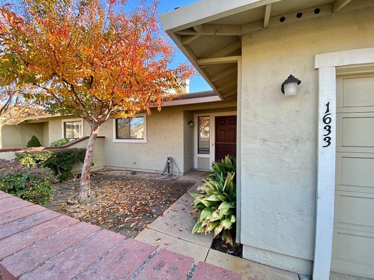 1633 San Vicente Ave - Photo 2 of 27