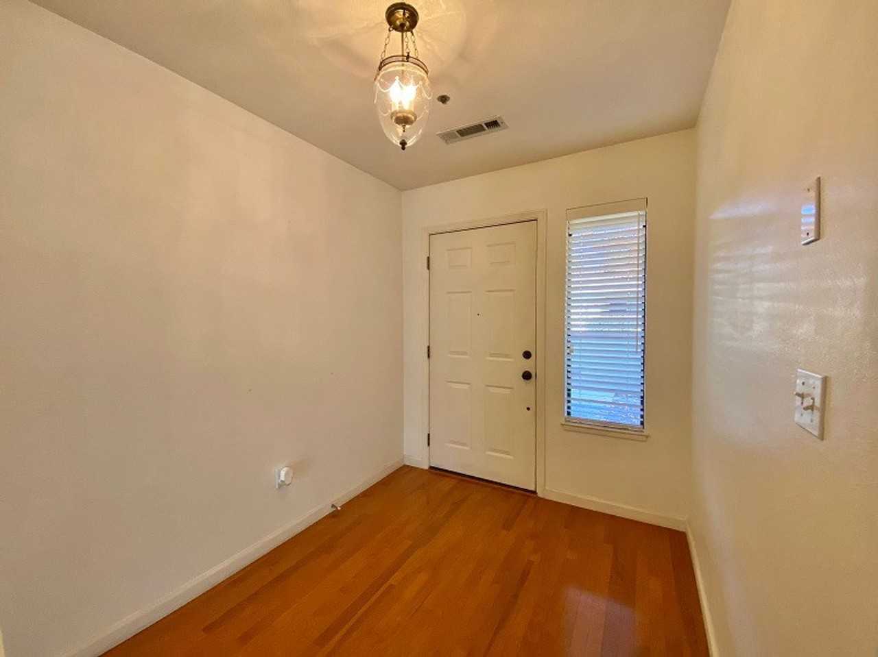 1633 San Vicente Ave - Photo 5 of 27