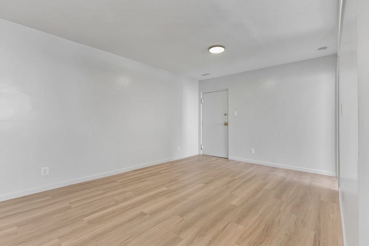 Atlantic Gardens - Photo 4 of 17