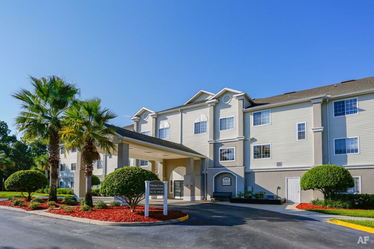 Holly Ridge Apartments – Active Senior Living, Southern Charm, Endless Possibilities! - Photo 2 of 22