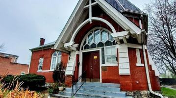 featured image of 2322 W Chestnut St