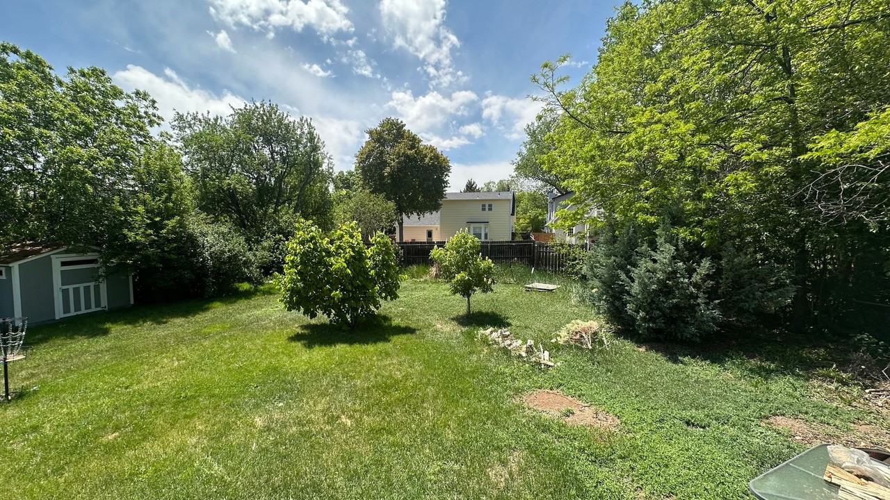 2537 Timber Ct - Photo 3 of 24