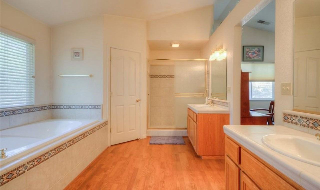 449 Silver Leaf Dr - Photo 5 of 8