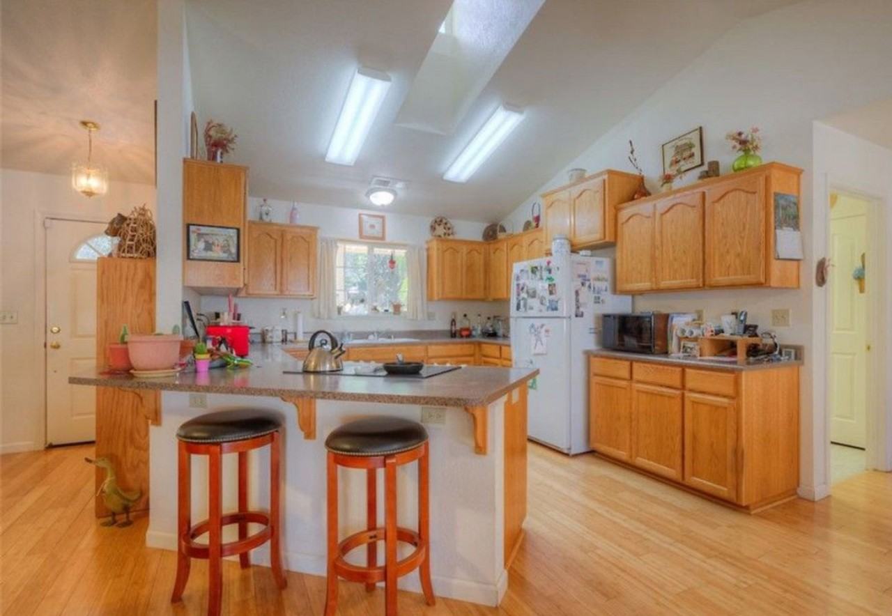 449 Silver Leaf Dr - Photo 6 of 8