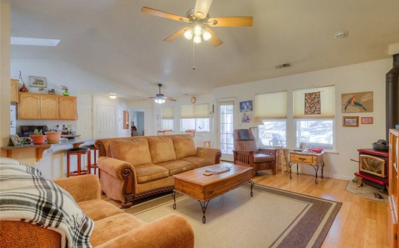 449 Silver Leaf Dr - Photo 7 of 8