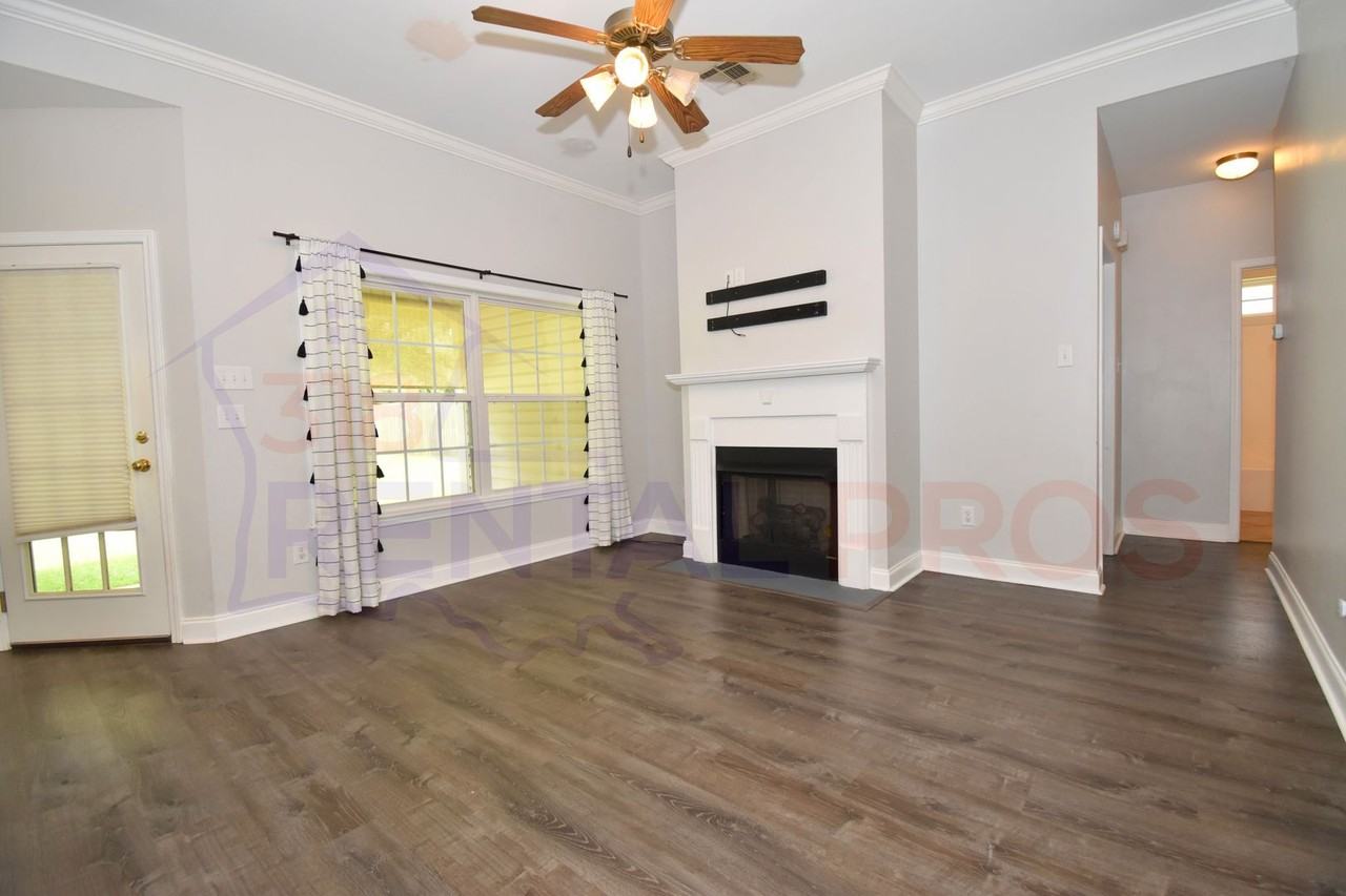 2214 Arabella St - Photo 3 of 25