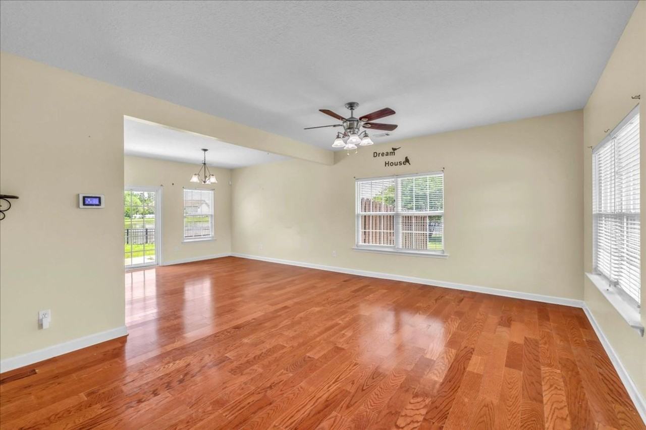 256 Savannah Ln - Photo 4 of 39