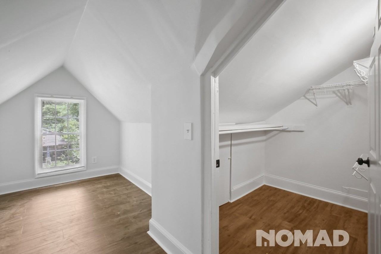 1370 Carnegie Ave - Photo 6 of 29