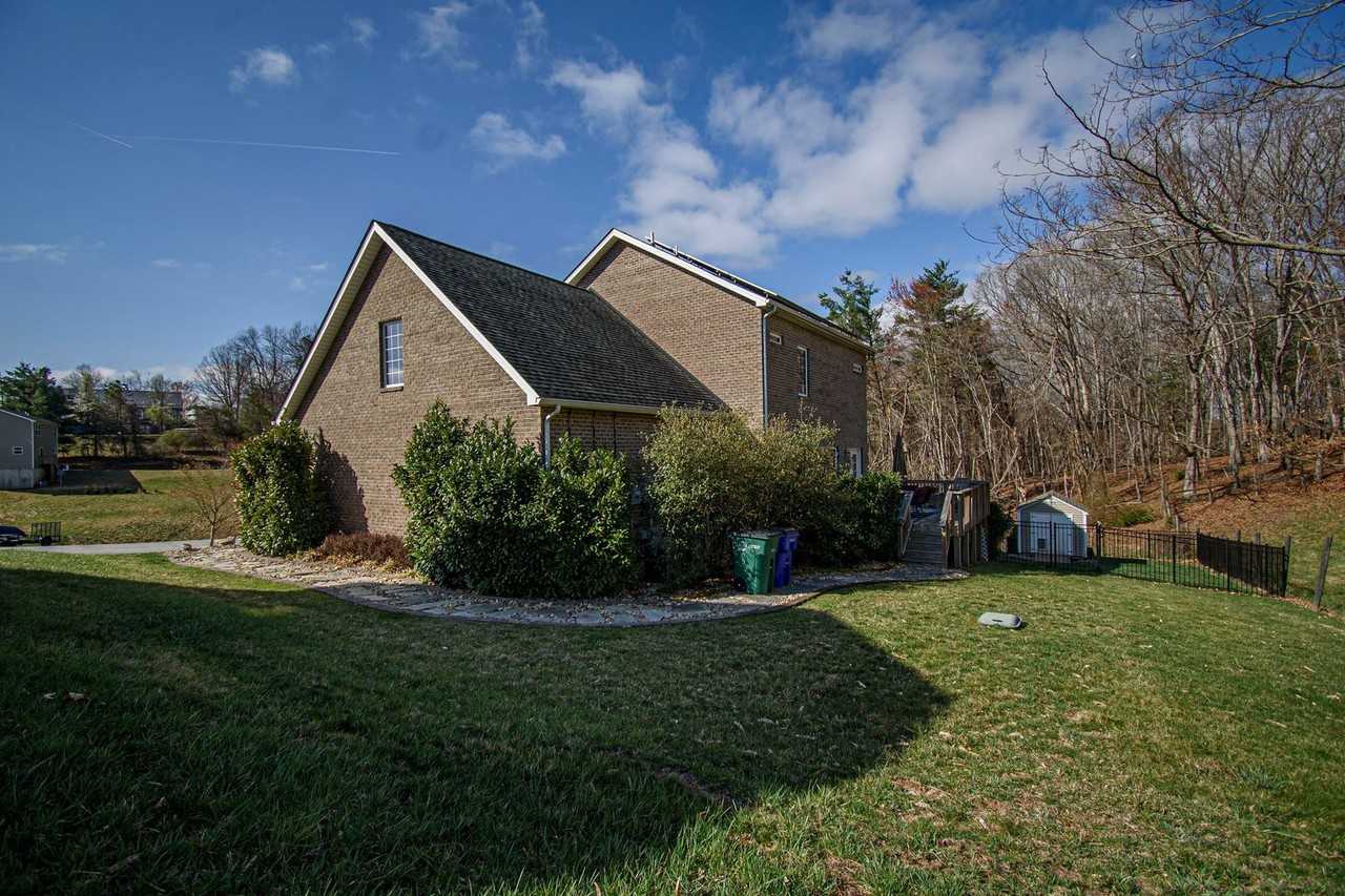 50 Siena Dr - Photo 4 of 50