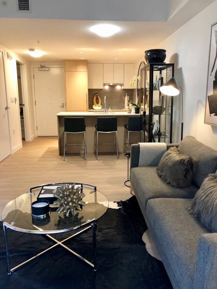 1021 Burnaby Street #304 - Photo 3 of 11